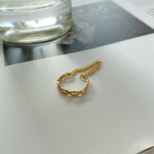 Load image into Gallery viewer, Gold Chain Ear Cuff
