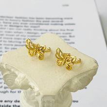 Load image into Gallery viewer, Butterfly Gold Ear Cuff
